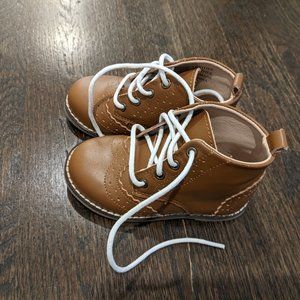 size 7 (Run Small) Very Cute, but didn't fit. $55 PP